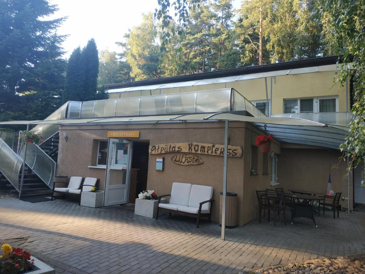 Atputas Komplekss Lilaste Bagian luar foto