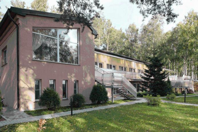 Atputas Komplekss Lilaste Bagian luar foto