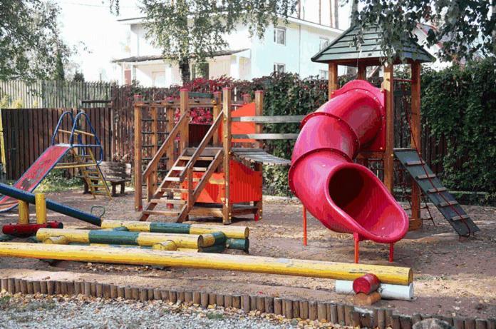 Atputas Komplekss Lilaste Bagian luar foto
