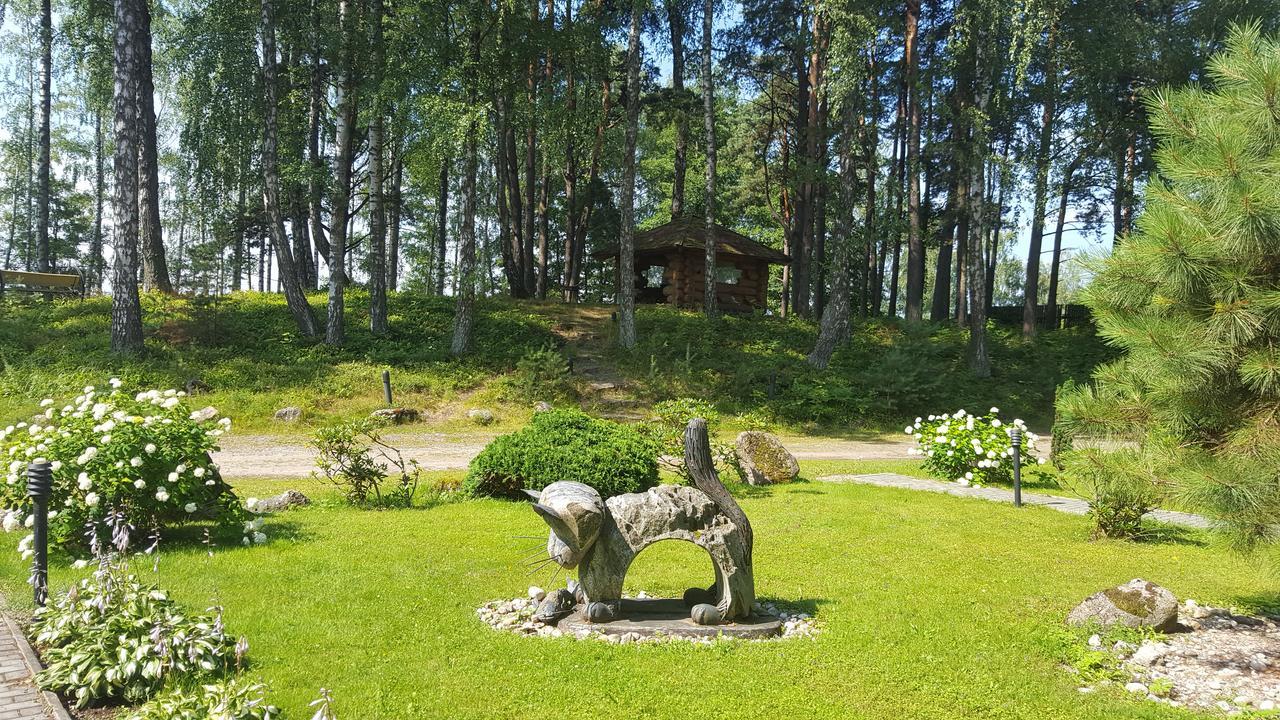 Atputas Komplekss Lilaste Bagian luar foto