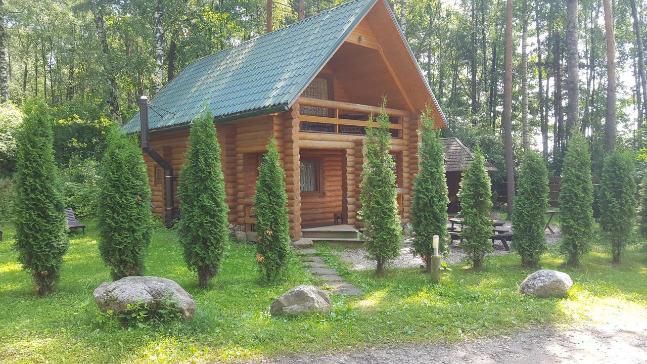 Atputas Komplekss Lilaste Bagian luar foto